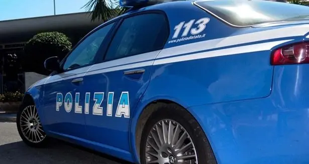 Saccheggia una lavanderia e poi si dà alla fuga: 56enne arrestato