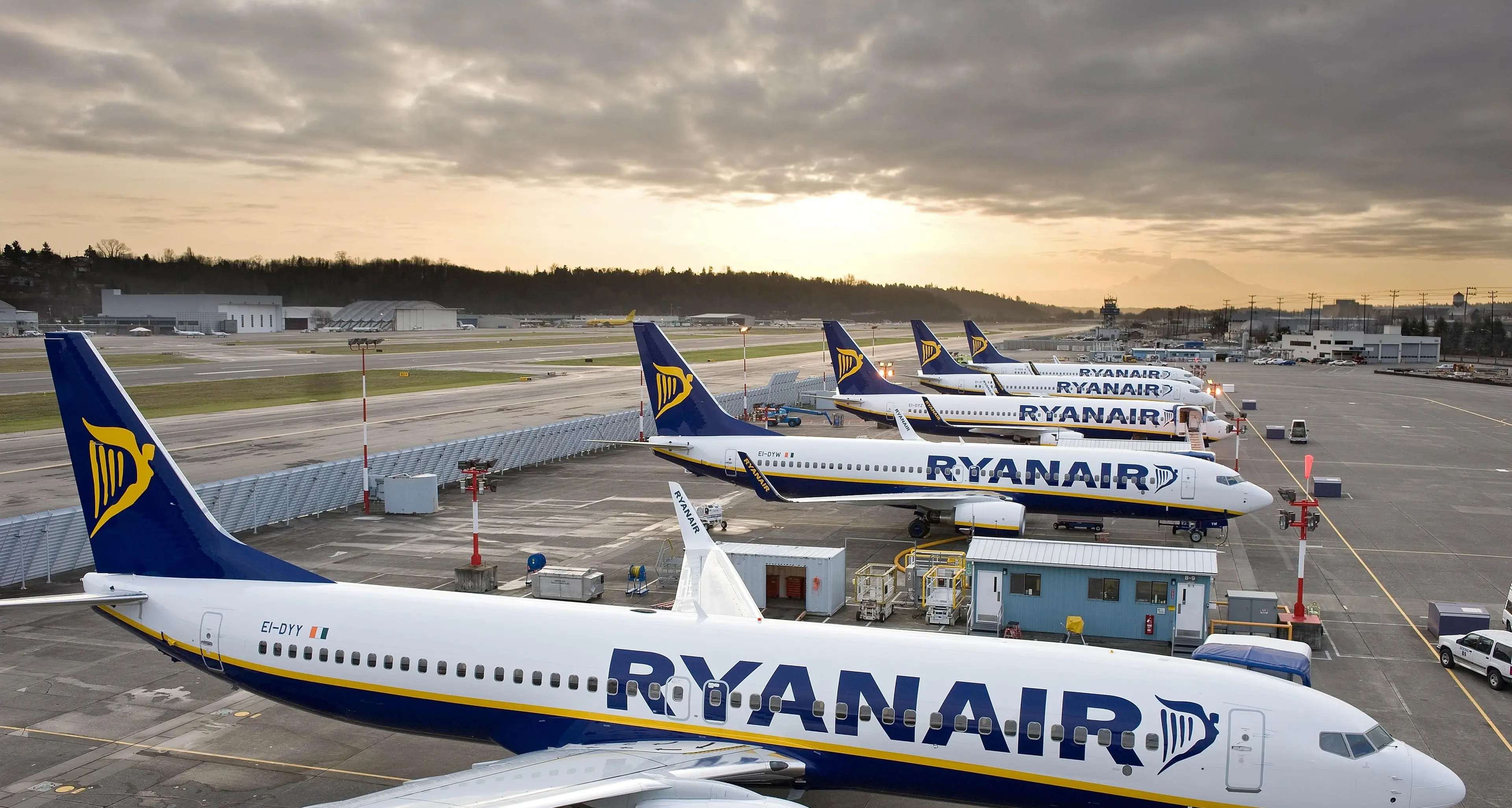 Ryanair. L'aeroporto di Alghero sta affrontando una situazione di grande difficoltà, il sindaco Bruno scrive al ministro Delrio