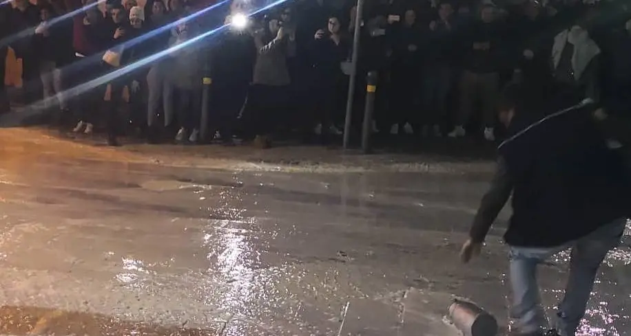 Ploaghe. In piazza San Pietro la protesta dei pastori