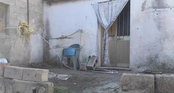 Al via il processo alla mamma della neonata morta in un tugurio a Santa Maria Coghinas