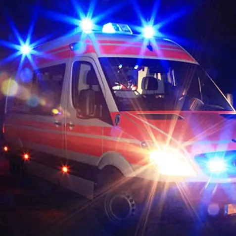 Tenta di scavalcare un cancello e rimane infilzato: gravissimo un giovane a Quartu Sant'Elena