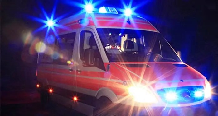 Tragico incidente stradale nella notte: muore ragazzo di 24 anni