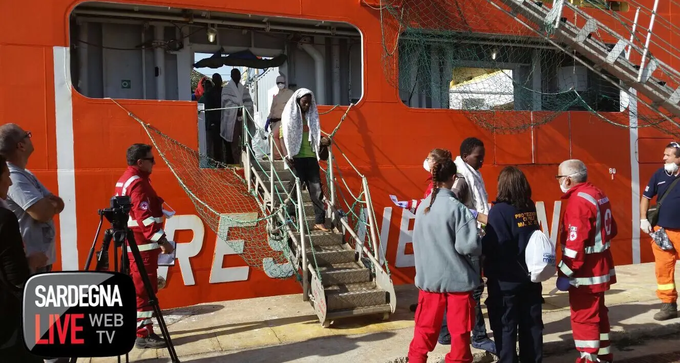 Nuovo sbarco: domani attesi a Porto Torres 600 migranti