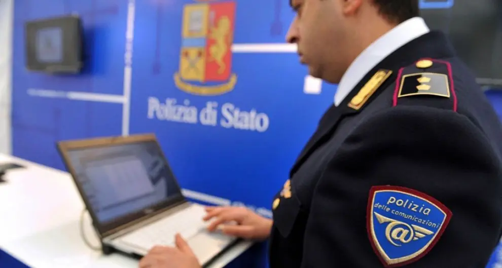Adescamento di minori in chat e pedopornografia: 44enne arrestato a Viterbo
