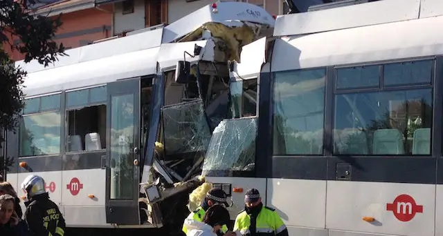 Scontro treni della metropolitana: 7 indagati e richiesto l'esame delle scatole nere