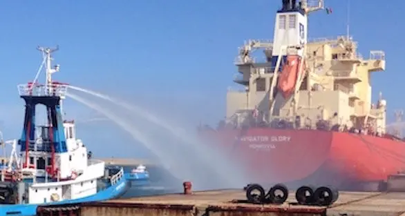 Guardia Costiera, MayDay MayDay: esercitazione antincendio nel porto industriale