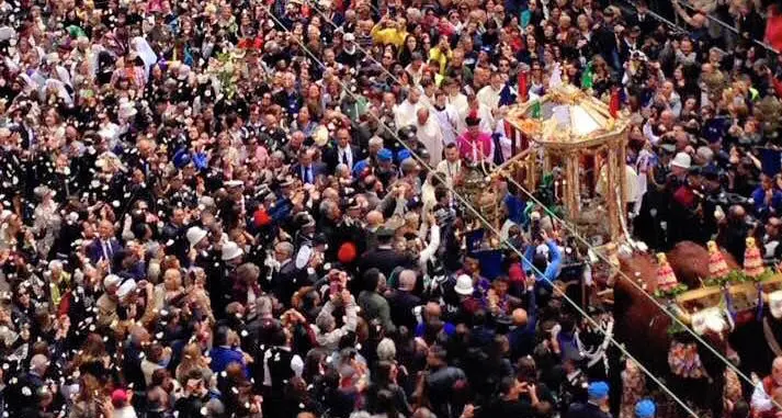 In migliaia a Cagliari per la festa in onore di Sant'Efisio