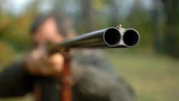 Colpo di fucile durante la battuta di caccia: muore un collaboratore di maneggio