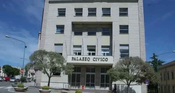Il Comune di Nuoro riduce i costi di Tasi e Tari
