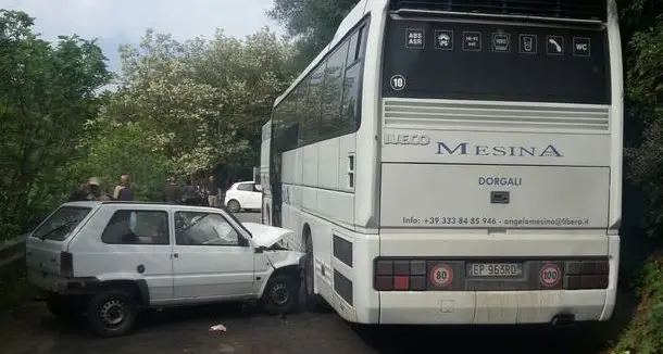 Incidente a Iglesias: coinvolto un pullman con una scolaresca di Nuoro