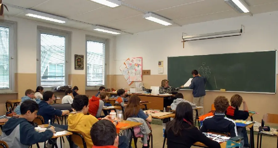 Attaccato per aver parlato di sesso in classe. il prof. Siotto annuncia: \"Denuncerò per mobbing e diffamazione\"