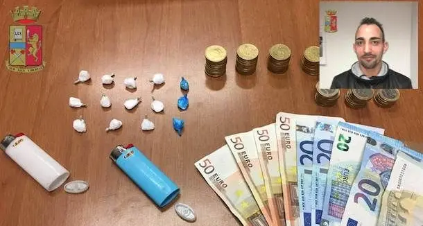 Spaccio di droga in un circolo: cocaina nascosta negli accendini