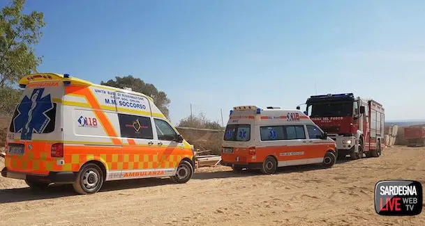 Incidente sul lavoro a Orosei. Operaio cade da un capannone e batte violentemente la testa