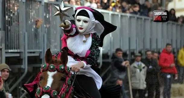 Sonia Cadeddu, l'amazzone protagonista della Sartiglia