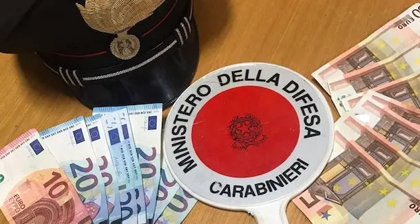 Scappa al posto di blocco dei carabinieri: fermato e arrestato 32enne