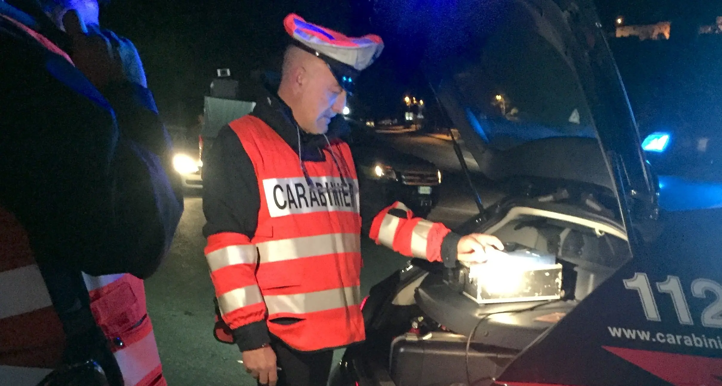 Movida del sabato sera, controlli a tappeto dei carabinieri: 4 patenti ritirate e 7 denunce