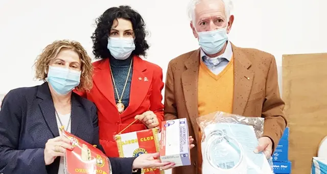 Covid, il bellissimo gesto del Lions Club Oristano: donati guanti e visiere alla Assl