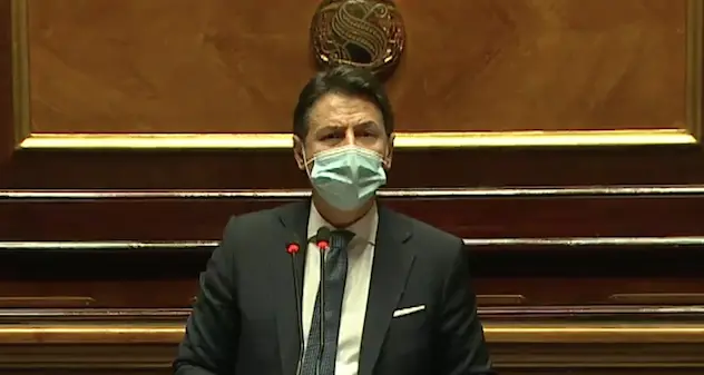 Conte al Senato: “E’ molto complicato governare con chi dissemina mine”