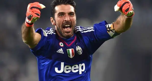 Buffon sei grande! il portiere della Juve ha stabilito il nuovo record di imbattibilità