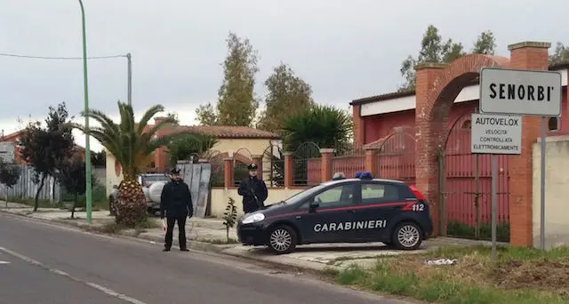 Trovati senza biglietto danno in escandescenza sul pullman: denunciati tre nigeriani
