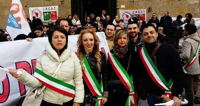 Anche la Sardegna in piazza a Volterra per dire \"No alle fusioni dei piccoli Comuni\"