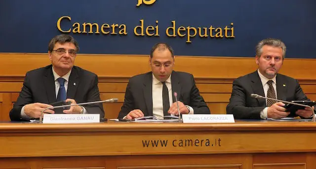 Il presidente del Consiglio regionale a Roma per l'avvio della campagna referendaria contro le trivelle