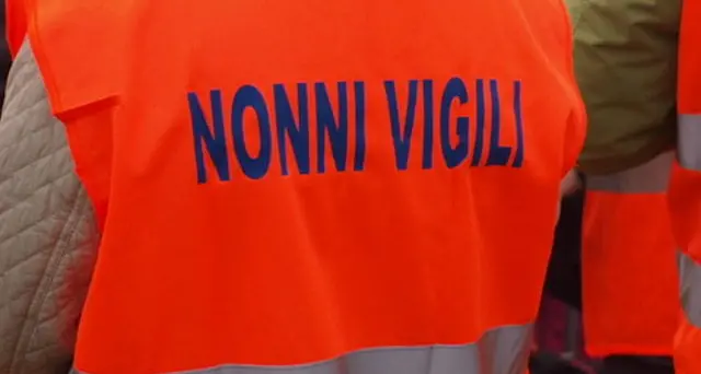 Multata una nonna vigile. Scoppia la polemica tra volontari e CTM