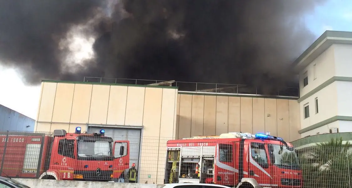 Incendio nella sede della Cooperativa Allevatrici Sarde: danni per oltre 1 milione di euro