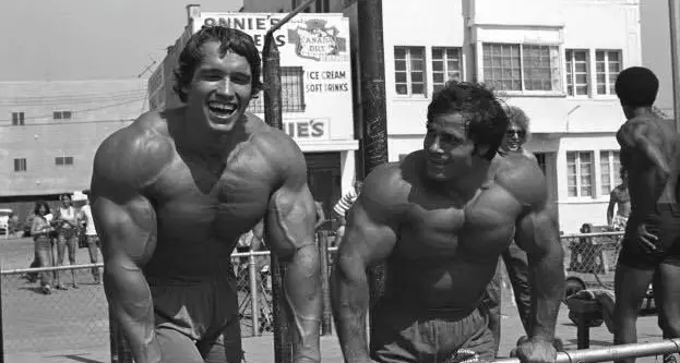 L'amicizia di ferro tra Arnold Schwarzenegger e Franco Columbu