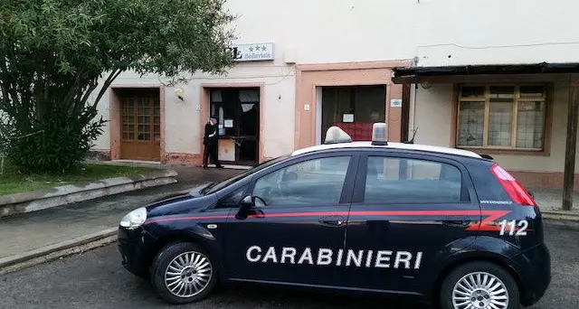 Sorpresi a rubare rubinetteria e tubi in rame all'hotel Bellavista: arrestati due giovani