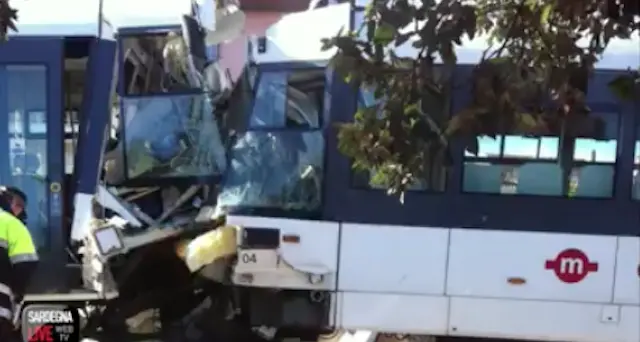 Operato uno dei due macchinisti coinvolti nell'incidente tra i due treni: per lui grave trauma toracico