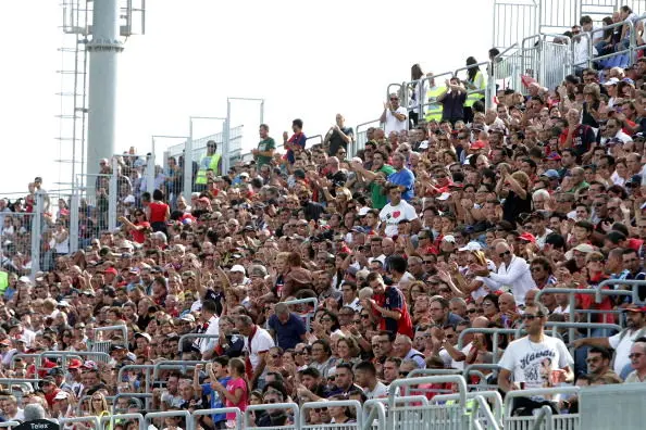 CAGLIARI, ITALY - SEPTEMBER 30:the supporters cagliari during the Serie A match between Cagliari Calcio and Pescara at Stadio Is Arenas on September 30, 2012 in Cagliari, Italy.  (Photo by Enrico Locci/Getty Images)