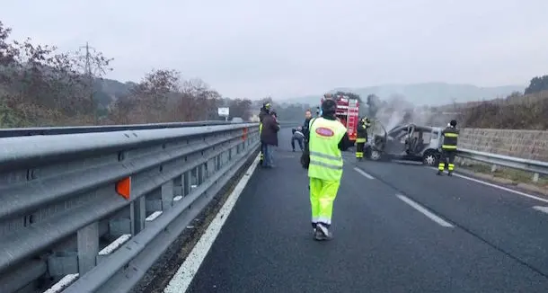 I banditi bloccano la strada sbagliata: fallisce assalto armato sulla 131