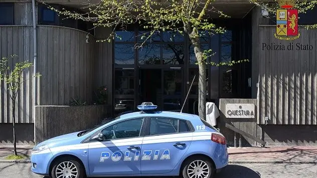 Attentato contro coppia che voleva comprare casa: tre indagati fermati dalla Polizia a Nuoro