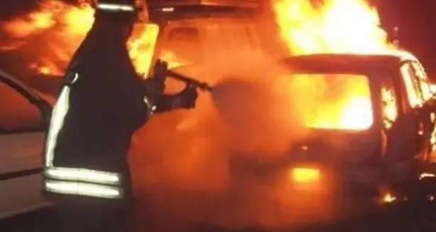 Incendiate le auto di due fratelli titolari di un'attività commerciale