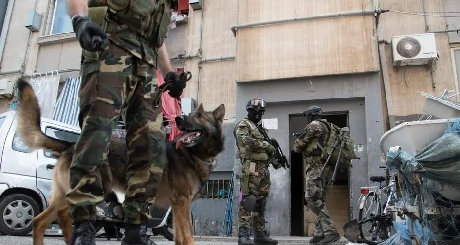 I Carabinieri smantellano sodalizio criminale di etnia rom dedito alla gestione di una discarica non autorizzata