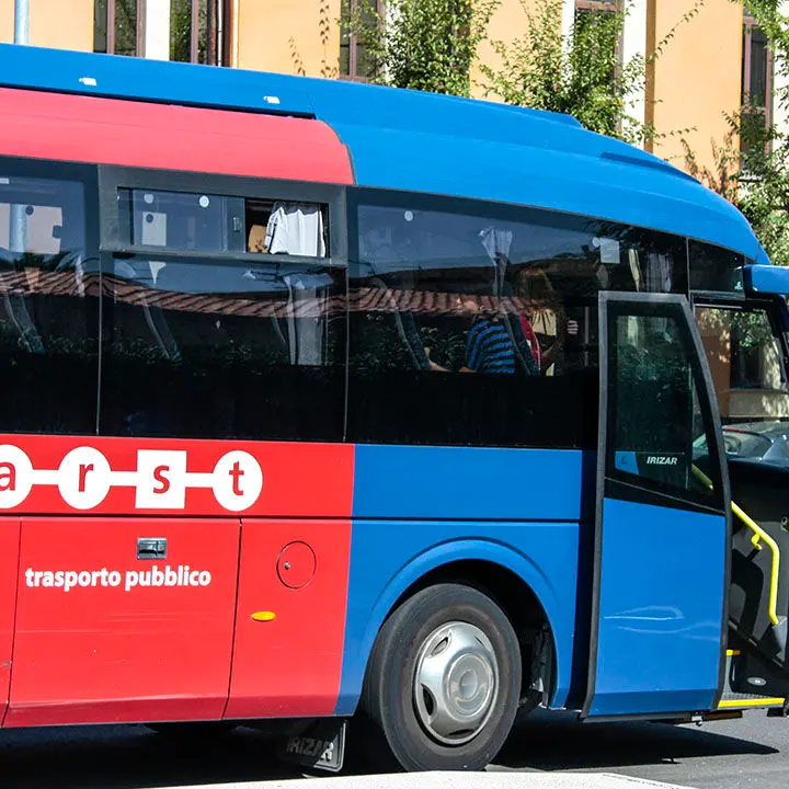 \"Depositi fatiscenti e turni massacranti\": dipendenti Arst in sciopero