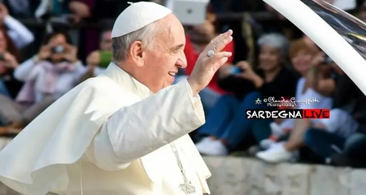 Papa Francesco e lo sguardo sui carcerati che le telecamere non hanno documentato