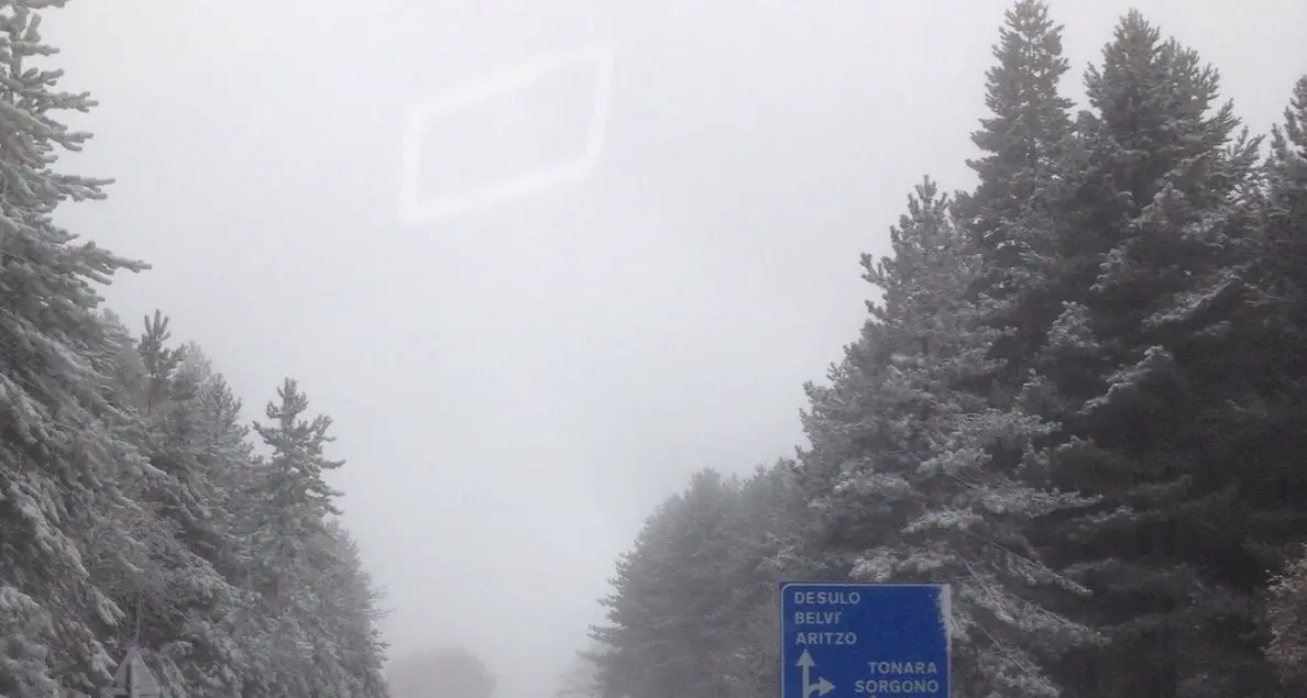 Neve in Sardegna. La situazione a Desulo nel passo di Tascusì