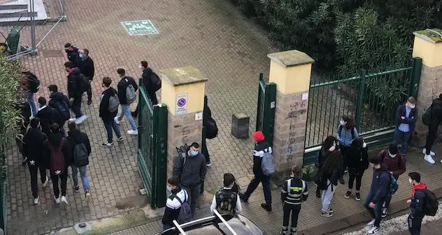 Scuola. Rientro in aula per 37mila studenti sardi