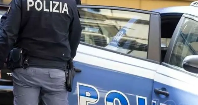 Sassari. Lite nel quartiere di Monte Rosello, poliziotti minacciati con un coltello da cucina