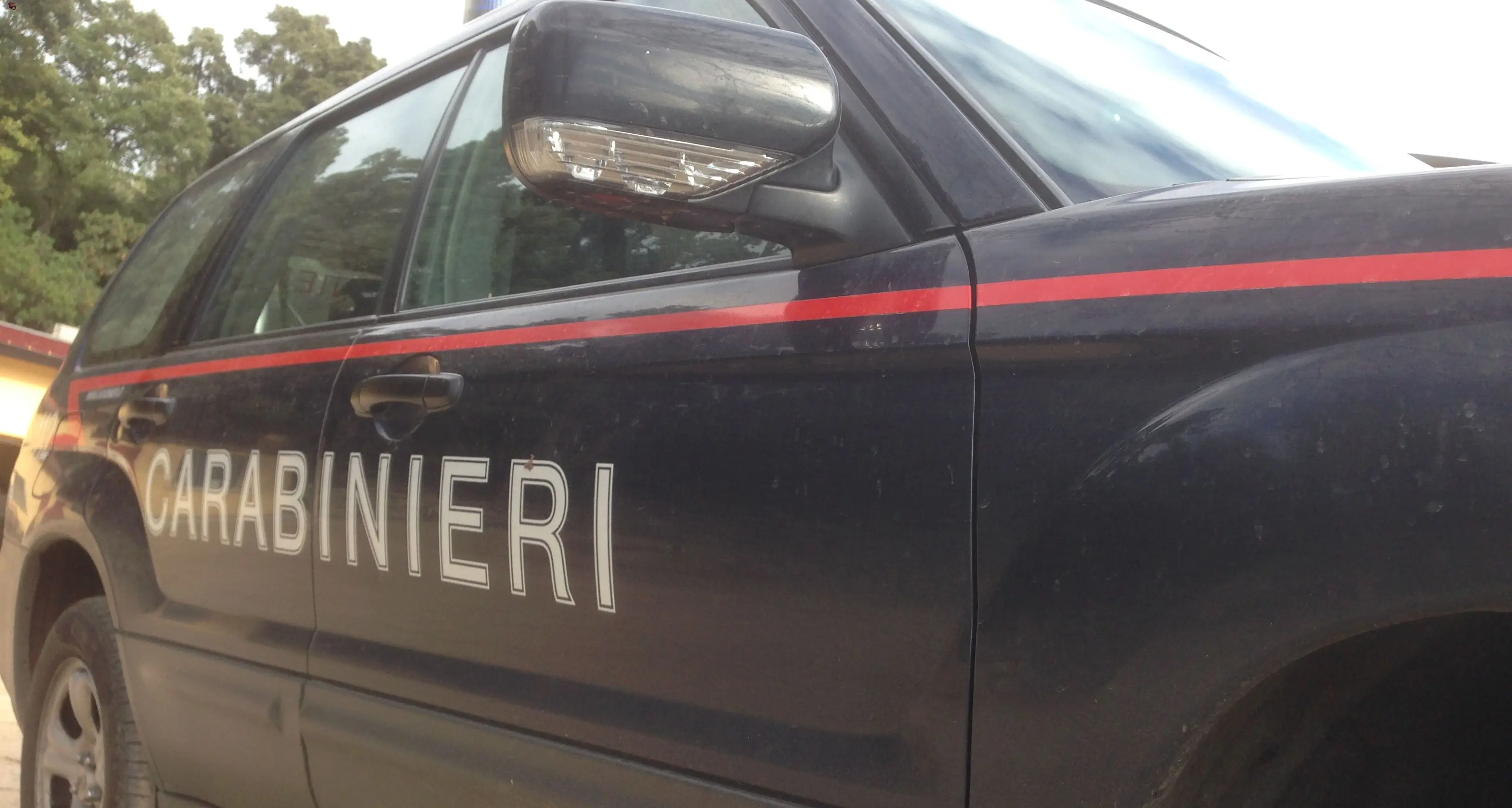 Ballerine straniere che lavorano in nero in un circolo privato individuate dai Carabinieri, multa da 14mila euro alla titolare