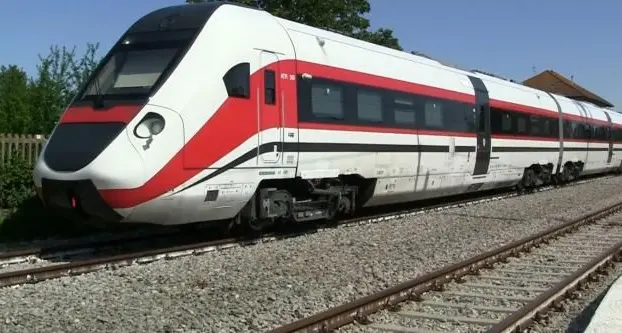 I treni veloci che dovrebbero collegare Cagliari e Sassari entreranno in servizio a dicembre