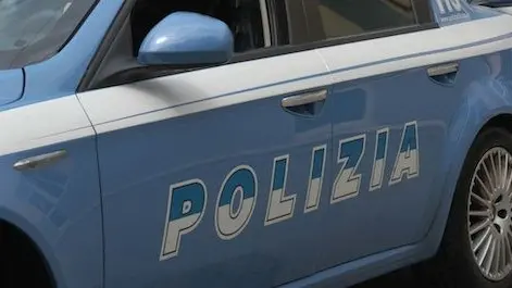 Minacciano agenti con coltello e roncola a Sassari: arrestati due uomini