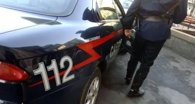 Valledoria. Estrae coltello durante una lite, carabinieri intervengono e lo disarmano