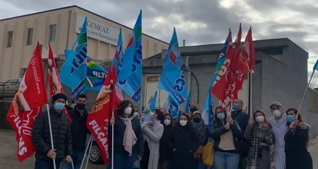 Senza paga da dicembre: addetti pasti mense ospedaliere pronti a incatenarsi davanti all'Ats