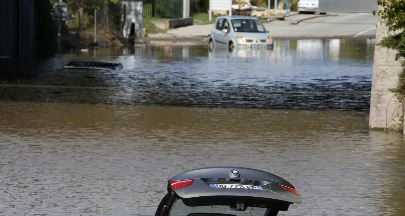 Alluvione in Costa Azzurra generata da un mix di correnti