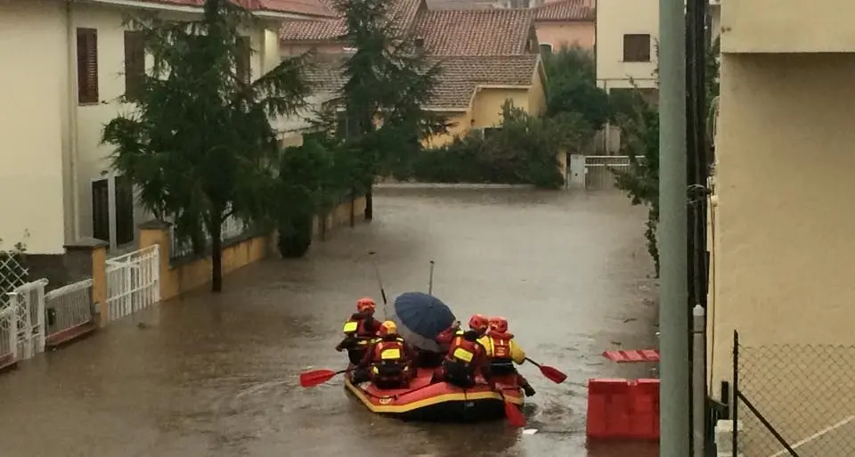 La disperazione di Antonello dopo il ciclone che ha messo in ginocchio Olbia: \"Ho perso tutto come nel 2013\"