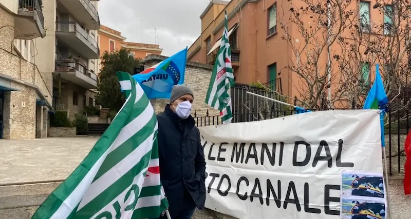 Portu Canale. Sight sa protesta de sos triballadores