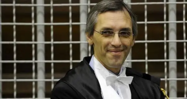 L'uomo che sussurrava ai cavilli
